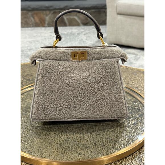 Fendi Shearling Peekaboo Shoulder Bag – Brown Shearling, Gold Hardware, BNWT - Picture 4 of 12